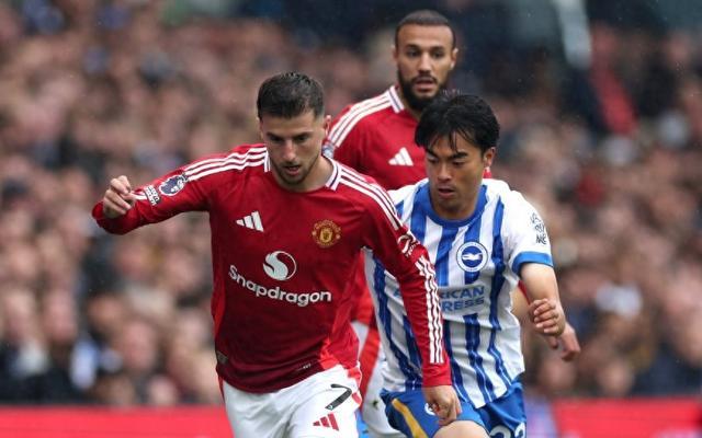 半岛体育官方网站-曼联关键一役惨遭绝杀，球迷难掩失望，认为.