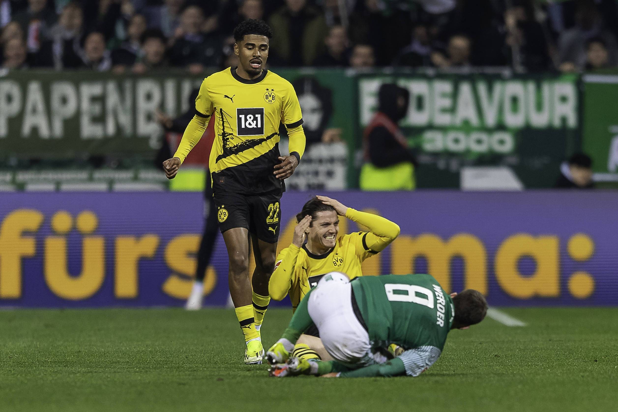 半岛体育APP-TheShy遭遇十五持续失利，切尔西教练压力巨大！